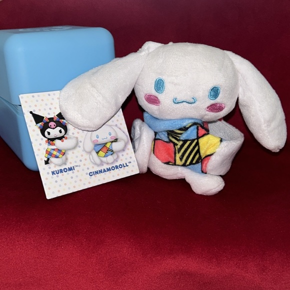 Cutie Cuff Cinnamoroll from Hello Kitty And Friends Series 2 - Picture 2 of 2
